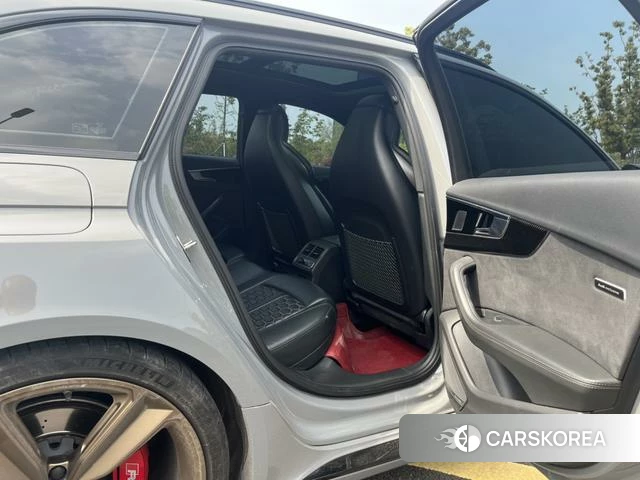 Audi RS 4 id 4265118 из Китая 11