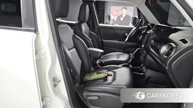 Jeep Renegade id 3238865 из Кореи 19