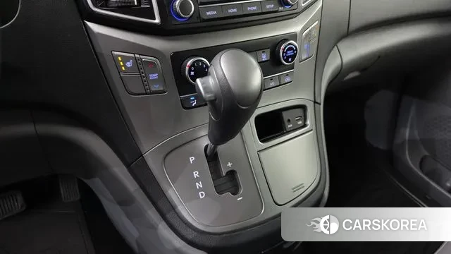 Hyundai The New Grand Starex id 3772443 из Кореи 19