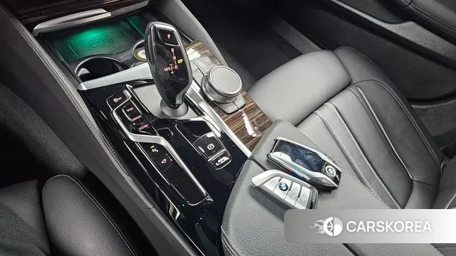 BMW 5 Series (G30) id 3478950 из Кореи 19