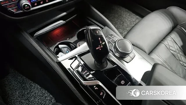 BMW 5 Series (G30) id 3539286 из Кореи 19