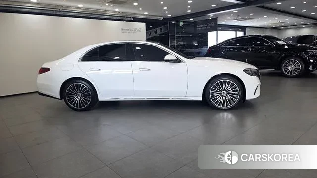 Mercedes-Benz E-Class W214 id 3689352 из Кореи 19