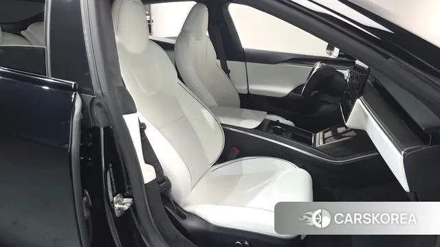 Tesla Model S id 3649216 из Кореи 19