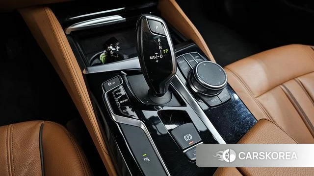 BMW 5 Series (G30) id 3924983 из Кореи 19