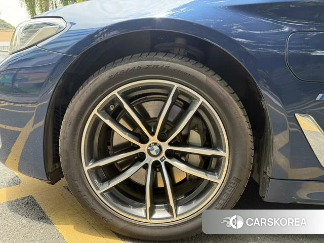 BMW 5 series PHEV id 4297672 из Китая 13