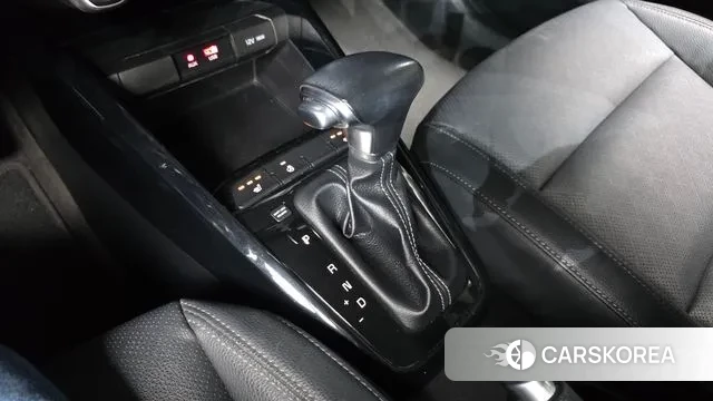 Kia Stonic id 3656705 из Кореи 19