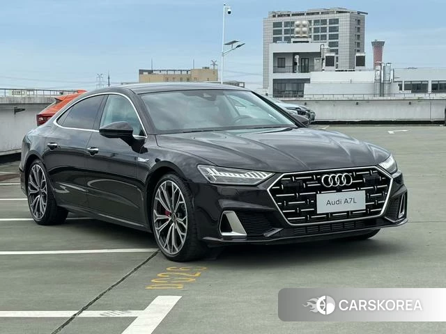 Audi A7L id 3983170 из Китая 9