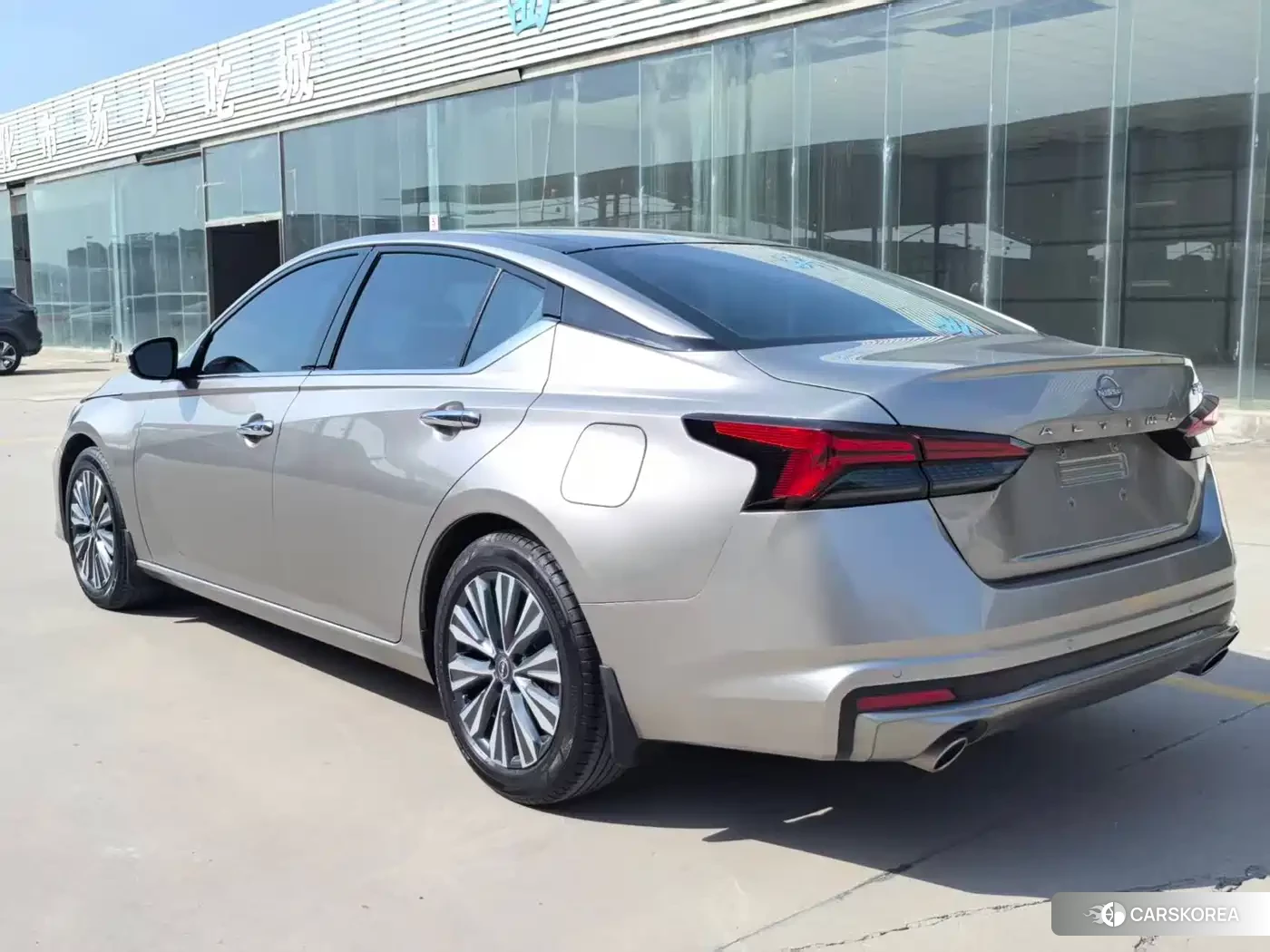 Nissan Altima id 4565163 из Китая 9