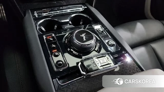 Rolls-Royce Cullinan id 3518184 из Кореи 19