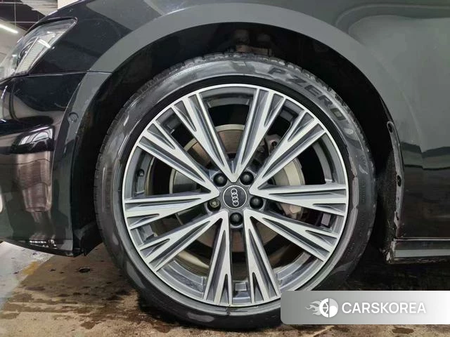 Audi A6L id 4271719 из Китая 16