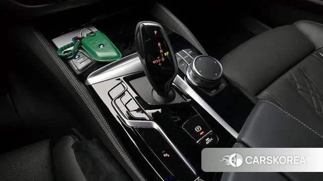 BMW 5 Series (G30) id 2959266 из Кореи 19