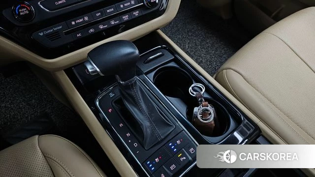 Kia All New Carnival id 4536677 из Кореи 32