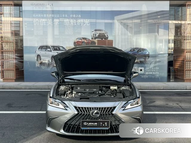Lexus ES id 4276290 из Китая 9