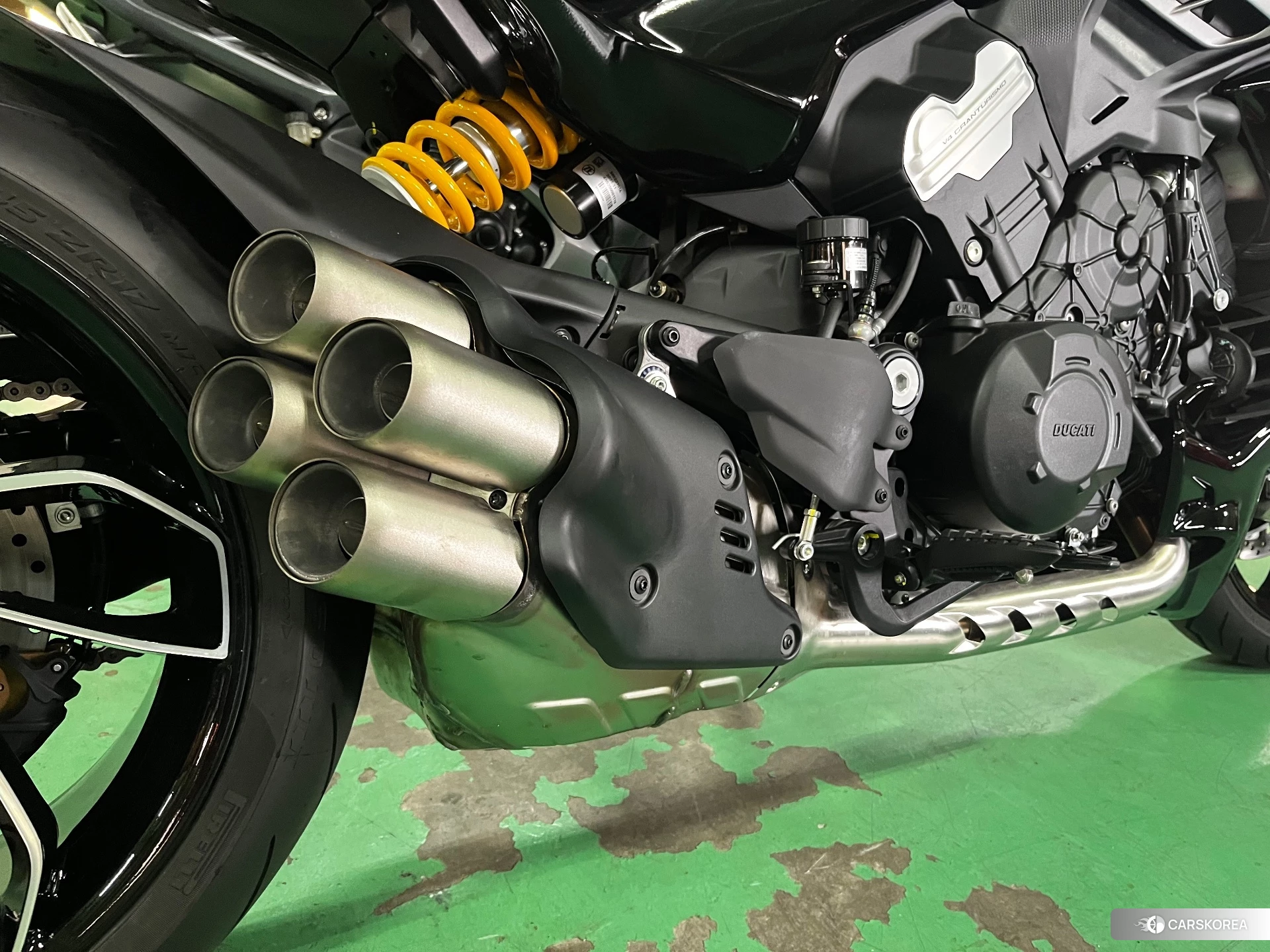 Проданный Ducati DIAVEL V4 id 4313274 из Японии, фото 9