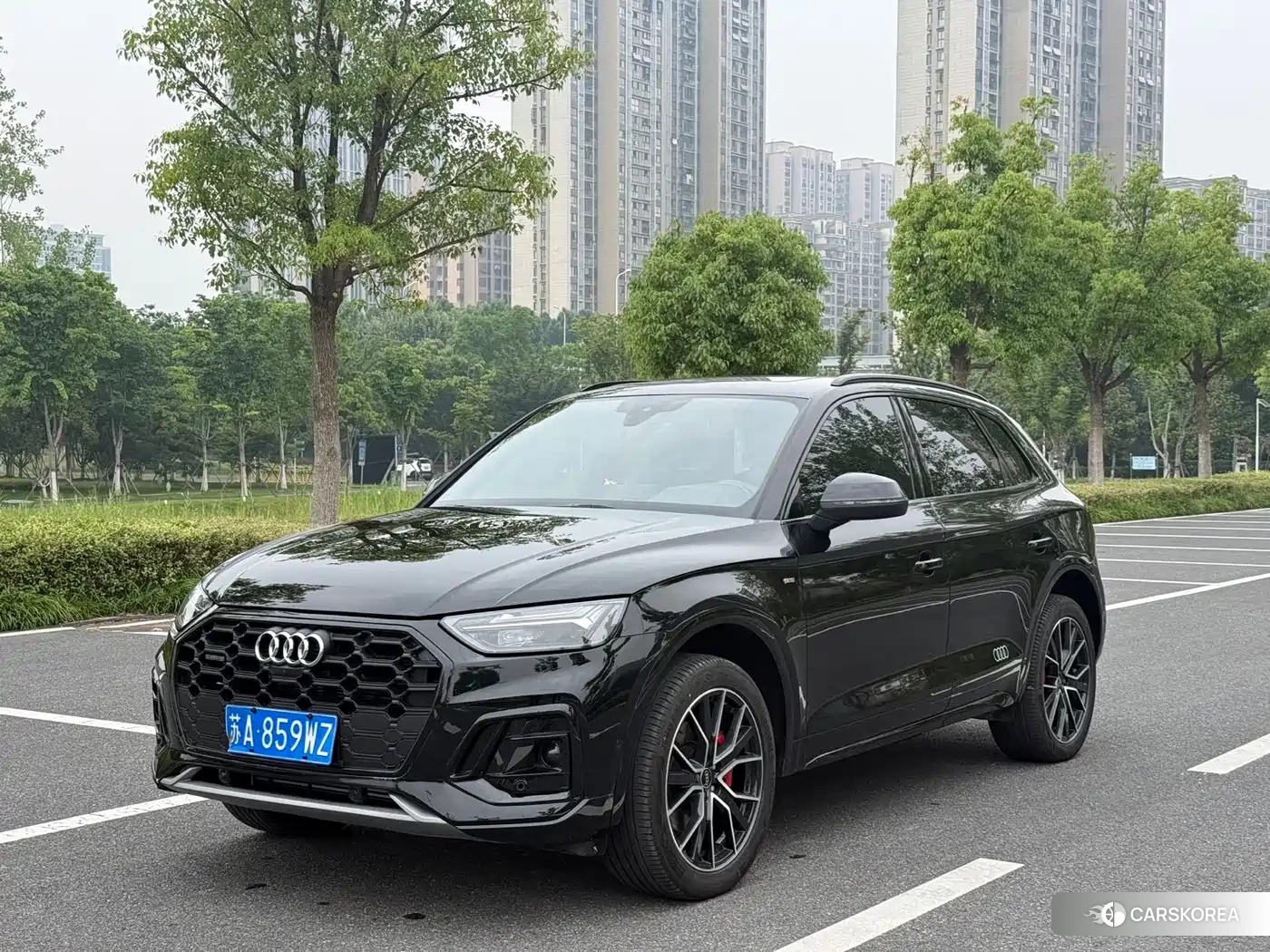 Audi Q5L id 4559870 из Китая 14