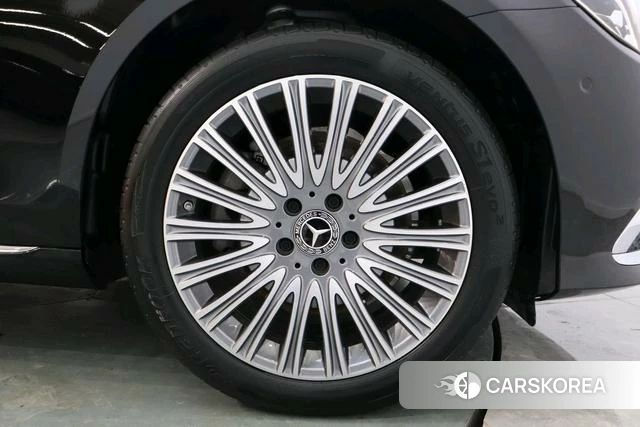 Mercedes-Benz E-class id 4255903 из Китая 19