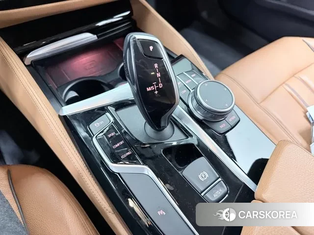 BMW 5 Series (G30) id 3519954 из Кореи 9