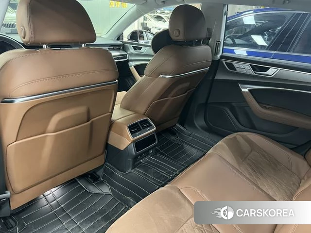 Audi A7L id 4328623 из Китая 17