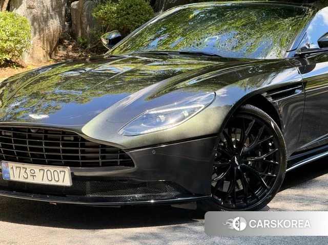 Aston Martin DB11 id 4687359 из Кореи 18