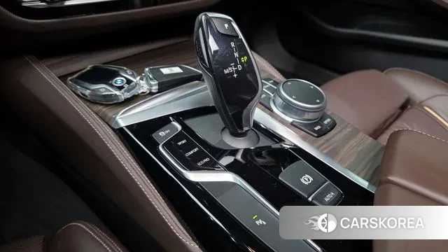 BMW 5 Series (G30) id 3514662 из Кореи 19