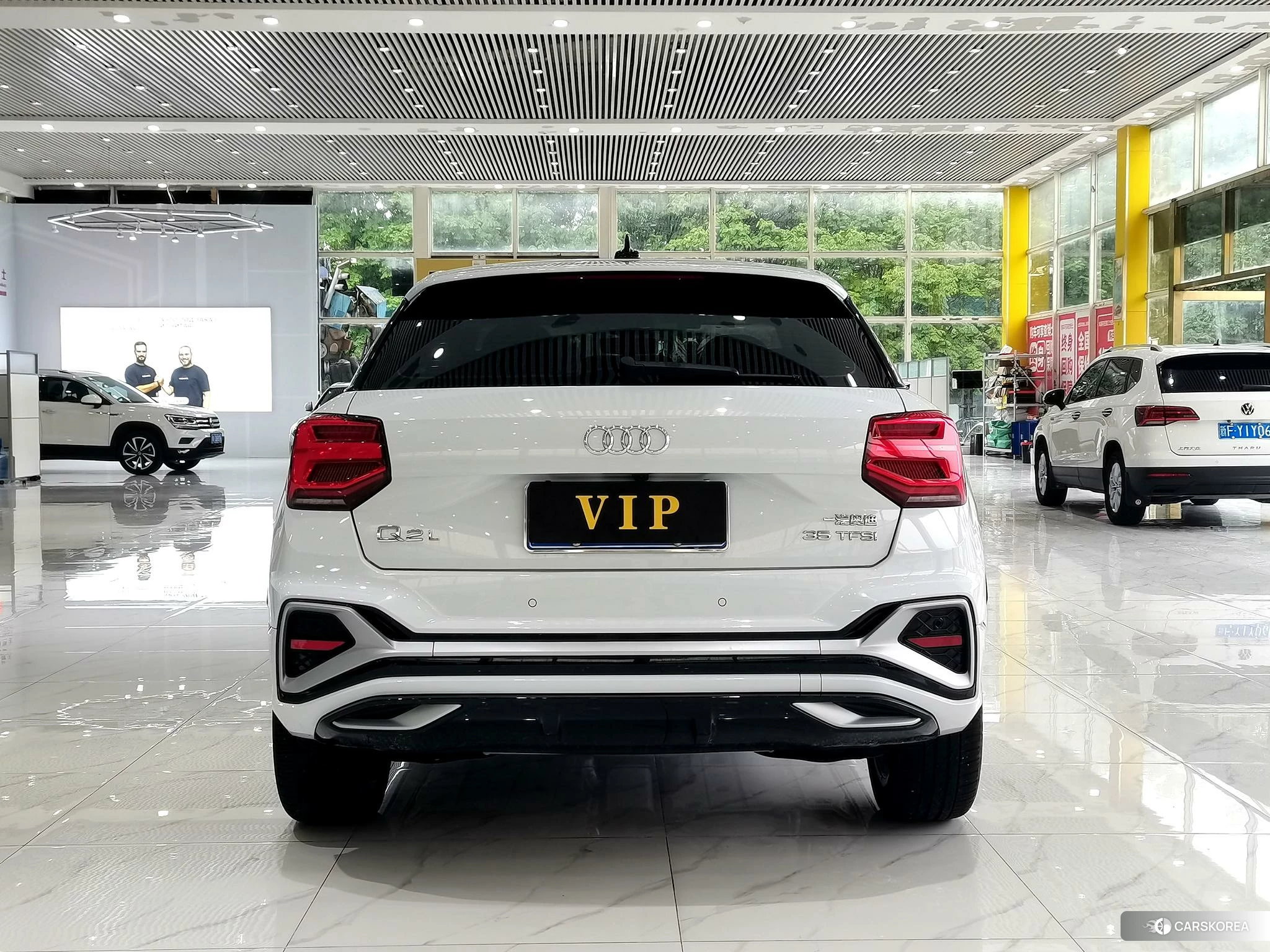Audi Q2L id 4492921 из Китая 13