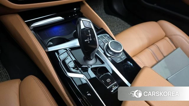 BMW 5 Series (G30) id 3884239 из Кореи 19