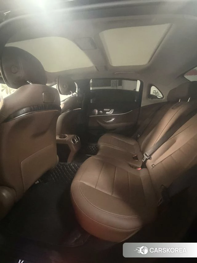 Mercedes-Benz E-class id 3882521 из Китая 15