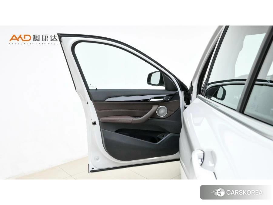 BMW X1 id 4467550 из Китая 9
