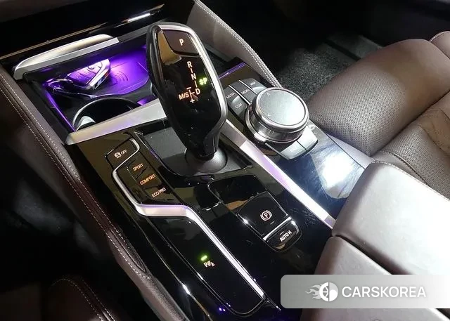 BMW 5 Series (G30) id 3348313 из Кореи 19