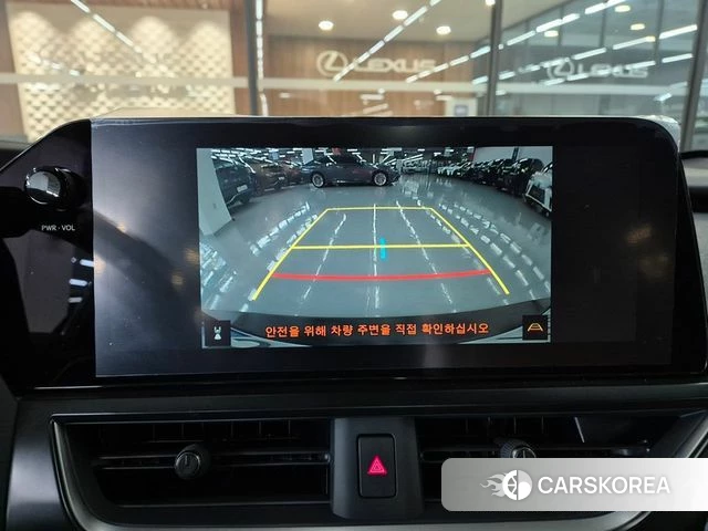 Lexus UX300h id 3856372 из Кореи 19