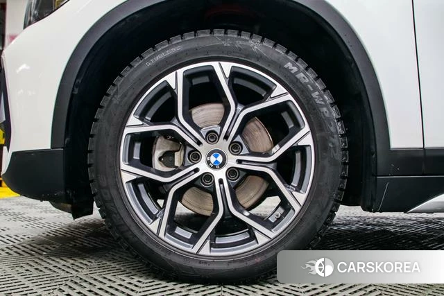 BMW X1 id 4297581 из Китая 24