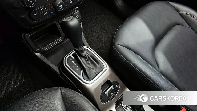 Jeep Renegade id 3865731 из Кореи 19