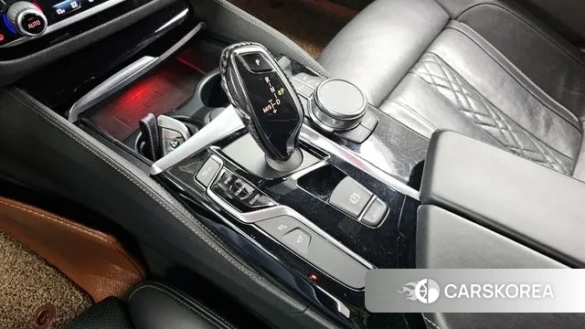 BMW 5 Series (G30) id 3709348 из Кореи 19