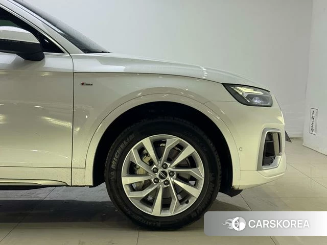 Audi Q5L id 4236369 из Китая 16