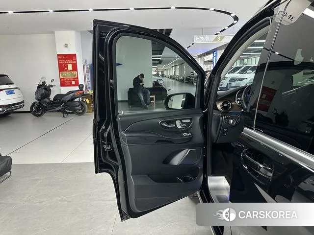 Mercedes-Benz V-class id 4272705 из Китая 29