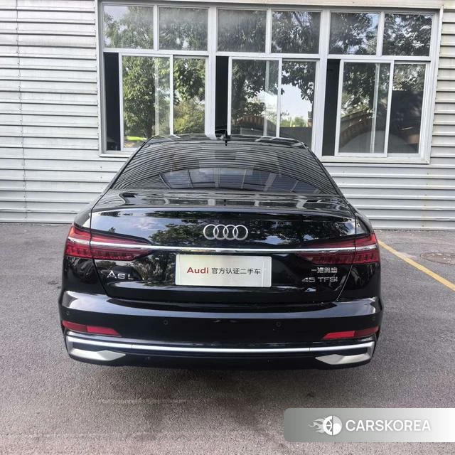Audi A6L id 4301835 из Китая 9