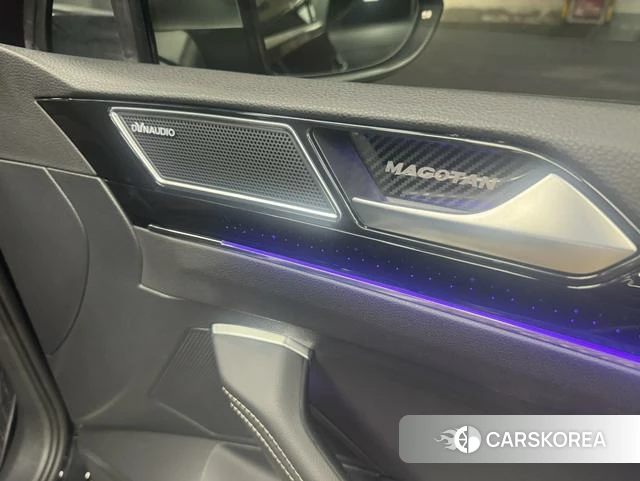 Volkswagen Magotan PHEV id 4335810 из Китая 9