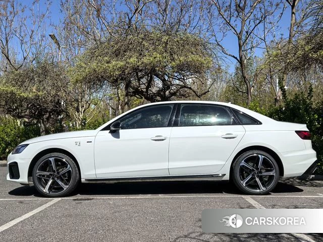 Audi A4L id 4259363 из Китая 16