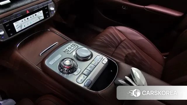 Genesis G90 (RS4) id 3701807 из Кореи 19