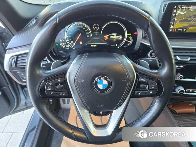 BMW 5 Series (G30) id 3397120 из Кореи 19