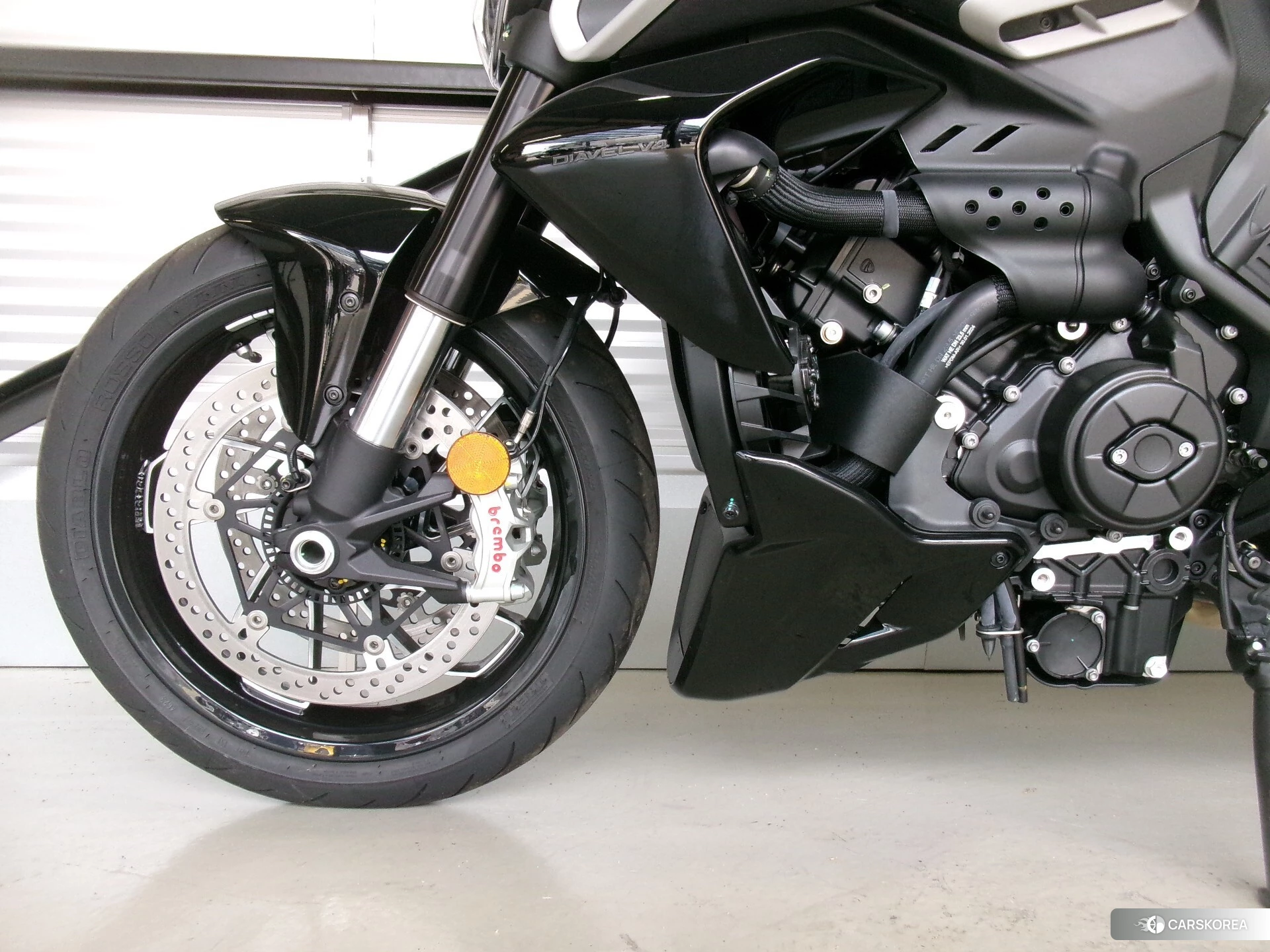 Проданный Ducati DIAVEL V4 id 4380290 из Японии, фото 9