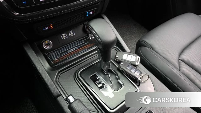 Ssangyong The New Rexton Sports Cannes id 3915514 из Кореи 19