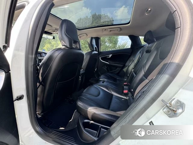 Volvo V40 id 4242538 из Китая 17
