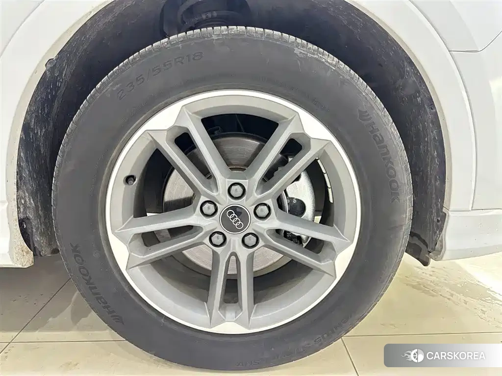 Audi Q3 id 4559808 из Китая 14