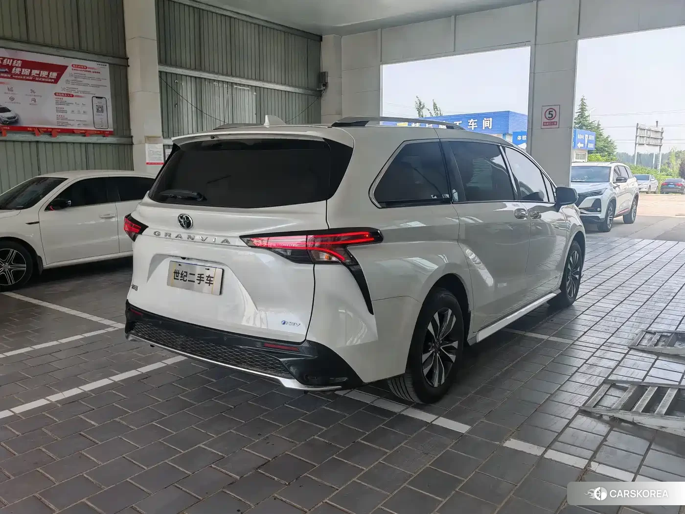 Toyota Granvia id 4659922 из Китая 17