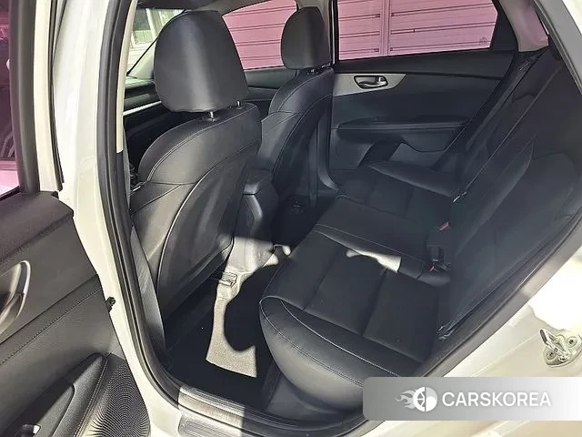 Kia Come New K3 id 3573987 из Кореи 17