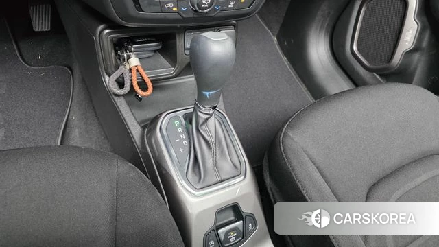Jeep Renegade id 4541053 из Кореи 31
