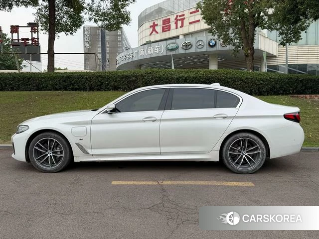 BMW 5 series PHEV id 4258917 из Китая 13