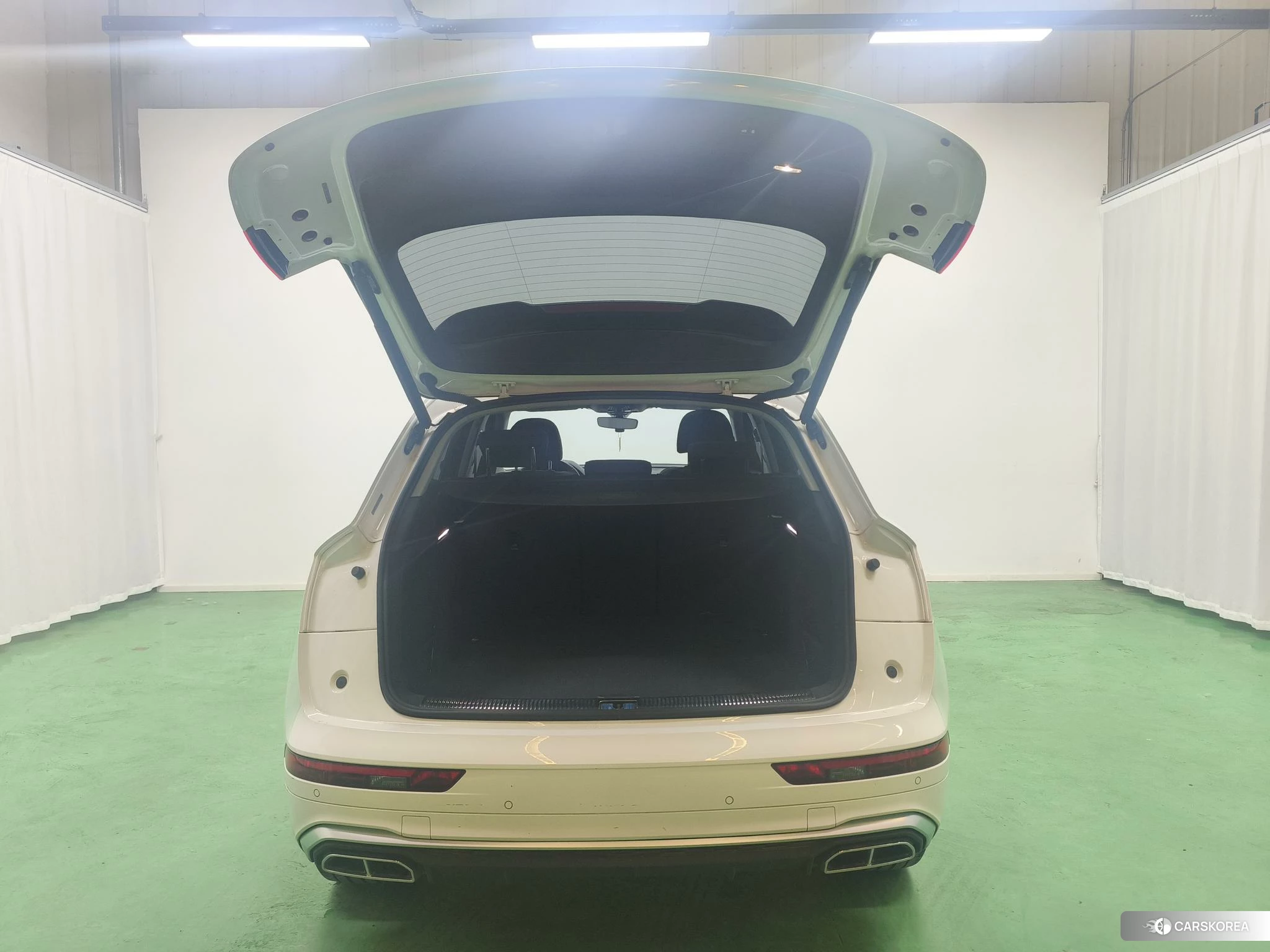 Audi Q5L id 4413269 из Китая 19