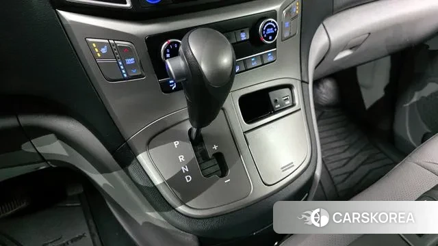 Hyundai The New Grand Starex id 3028983 из Кореи 19